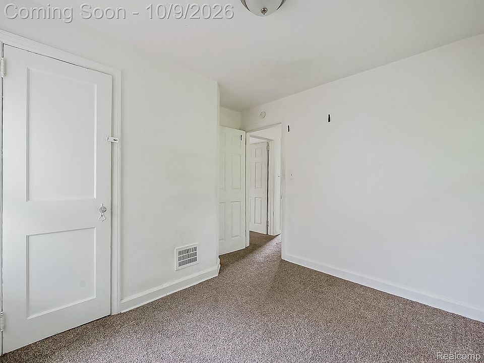 13th image of 15411 Mansfield St