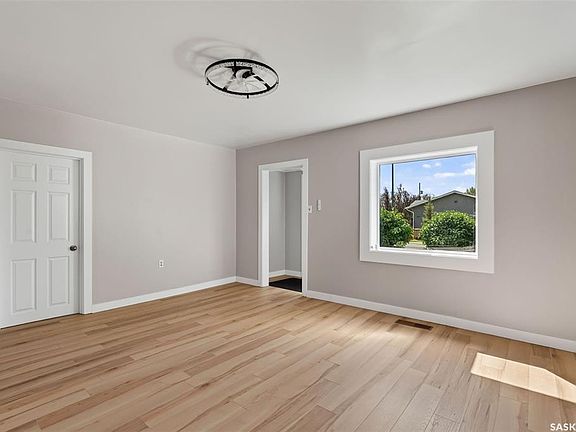 4th image of 584 7th STREET E