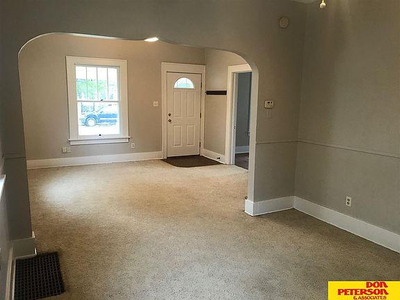 2nd image of 1749 N Park Ave