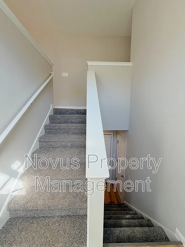 3 bed, 2.0 bath, 1189 sqft, $1,650 — Photo 2