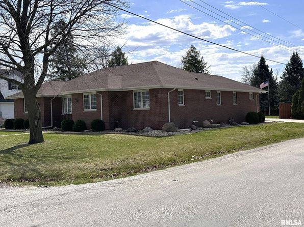 290 W Railroad St, Roseville, IL 61473