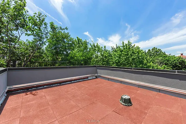 Rented by Town Residential | media 20