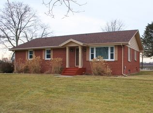420 Nelson Rd, Morris, IL 60450