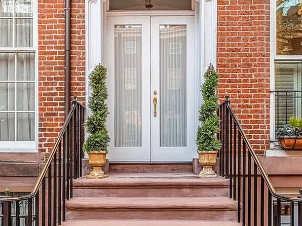 21 W 11th St, New York, NY 10011