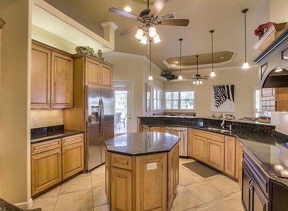 4th image of 15899 Rivercreek Ct