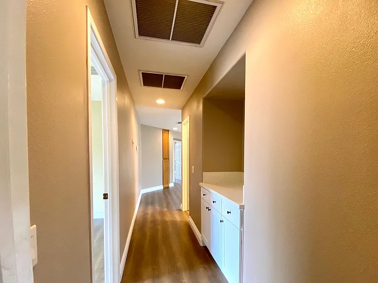 1758 Vista Del Norte — Photo 6