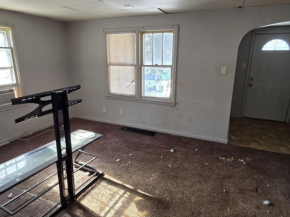 2nd image of 2014 Clearview St