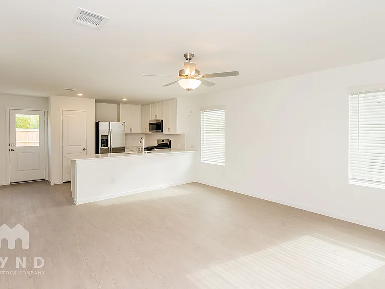 10112 Dalgreen Cir — Photo 8