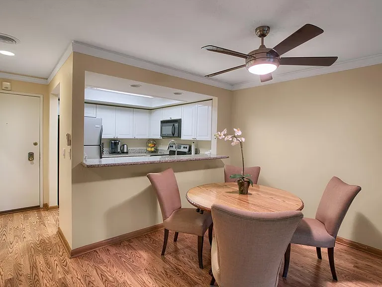 401 100th Ave NE #112 — Photo 4