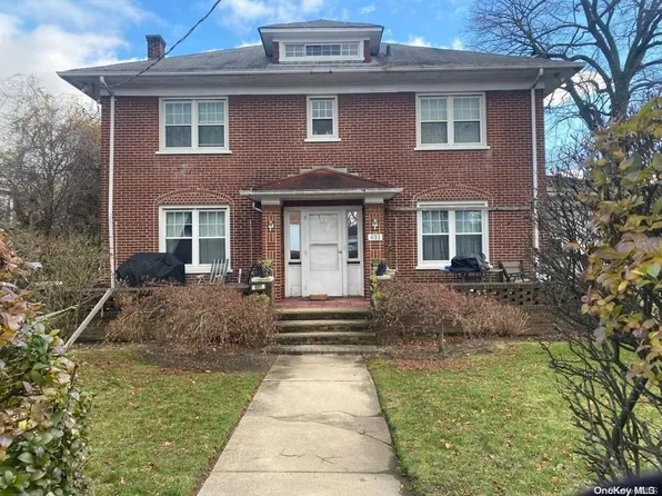 691 Empire Avenue, Far Rockaway, NY 11691