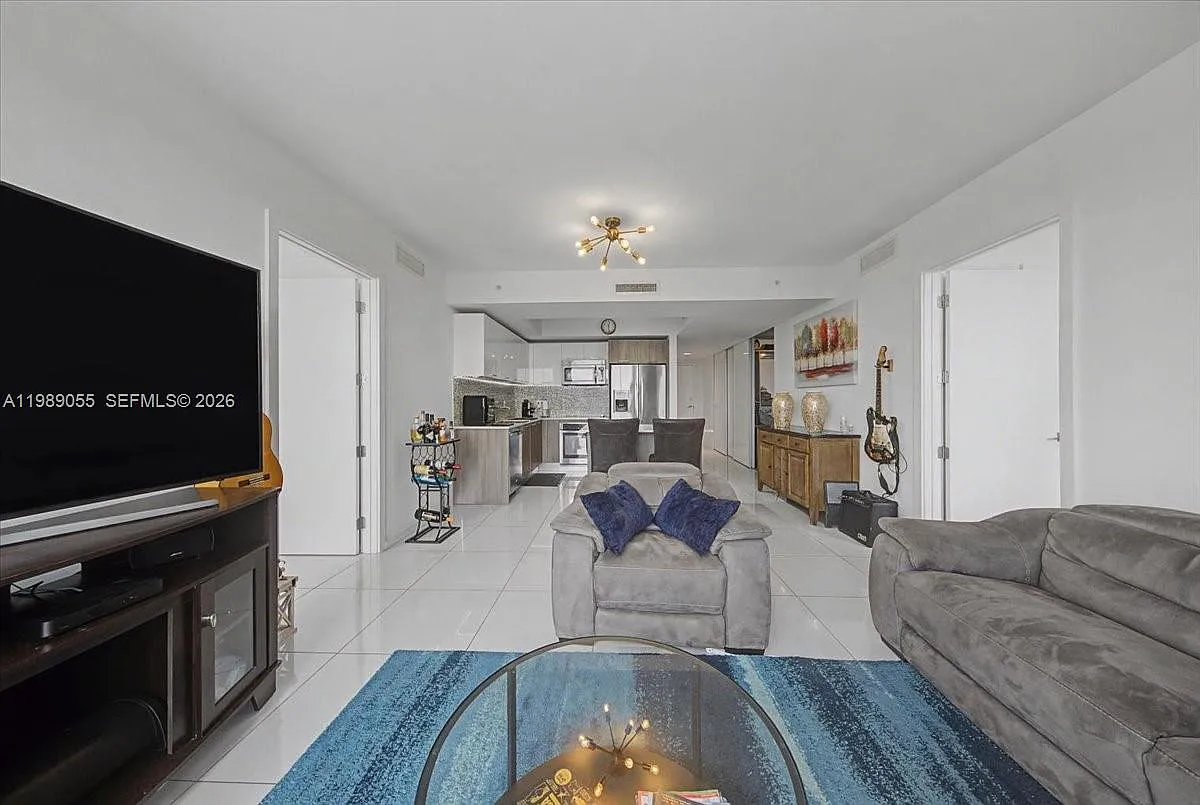 5252 Paseo Condo — Photo 4