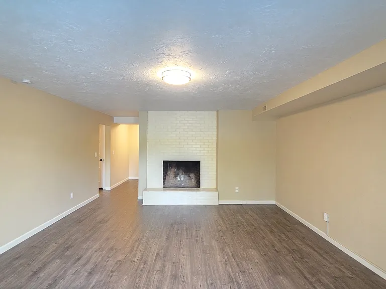 16932 Greentree Ave — Photo 25