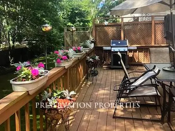 21 Hamlet St, Newton Center, MA 02459