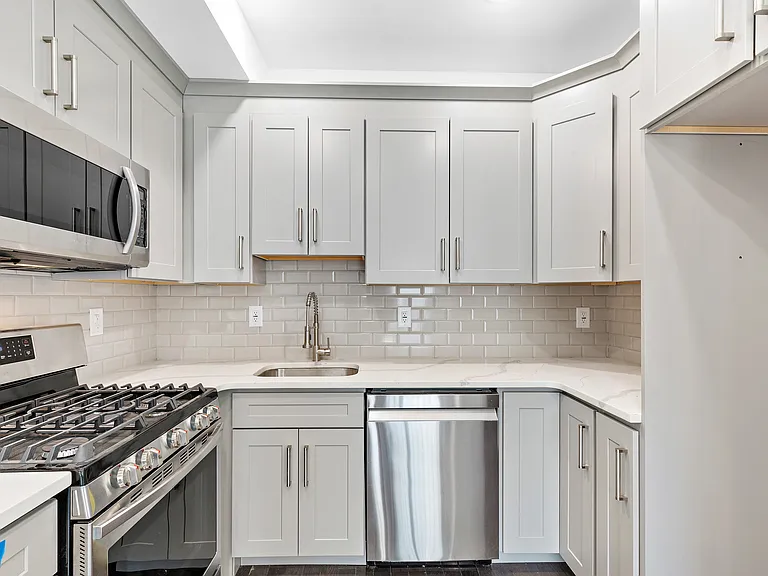 66 Poplar St #103 — Photo 3
