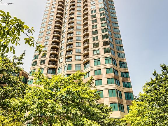 2nd image of 400 N Lasalle Dr #2303