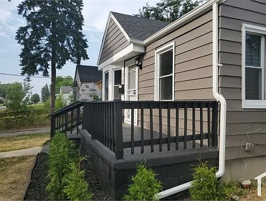 3 bed, $1,450 — Photo 2