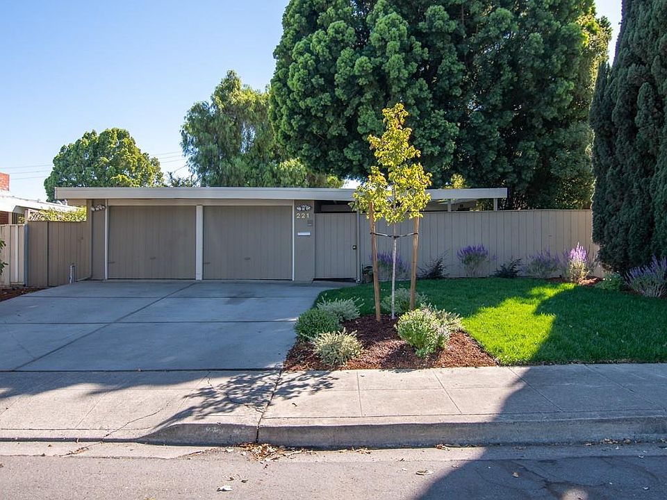 1st image of 221 Lassen Ave