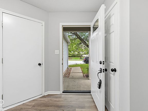 5th image of 17935 Grassy Knoll Dr