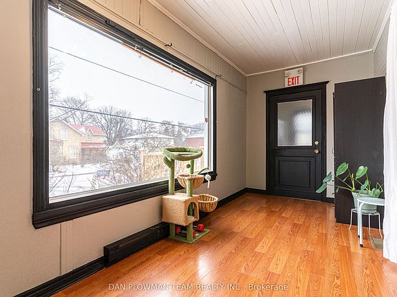 3rd image of 62 Park Rd S