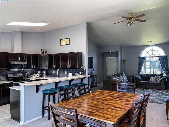 2nd image of 5201 Mockingbird Ct
