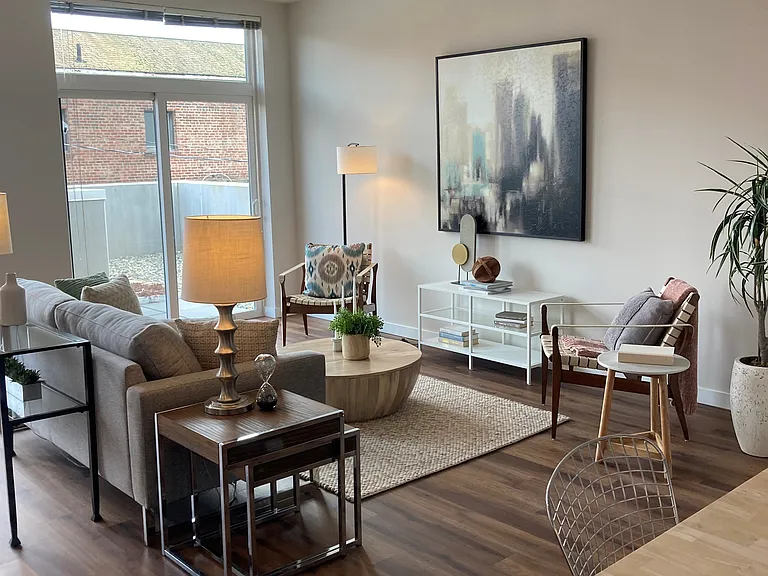 Marquee Apartments — Photo 42