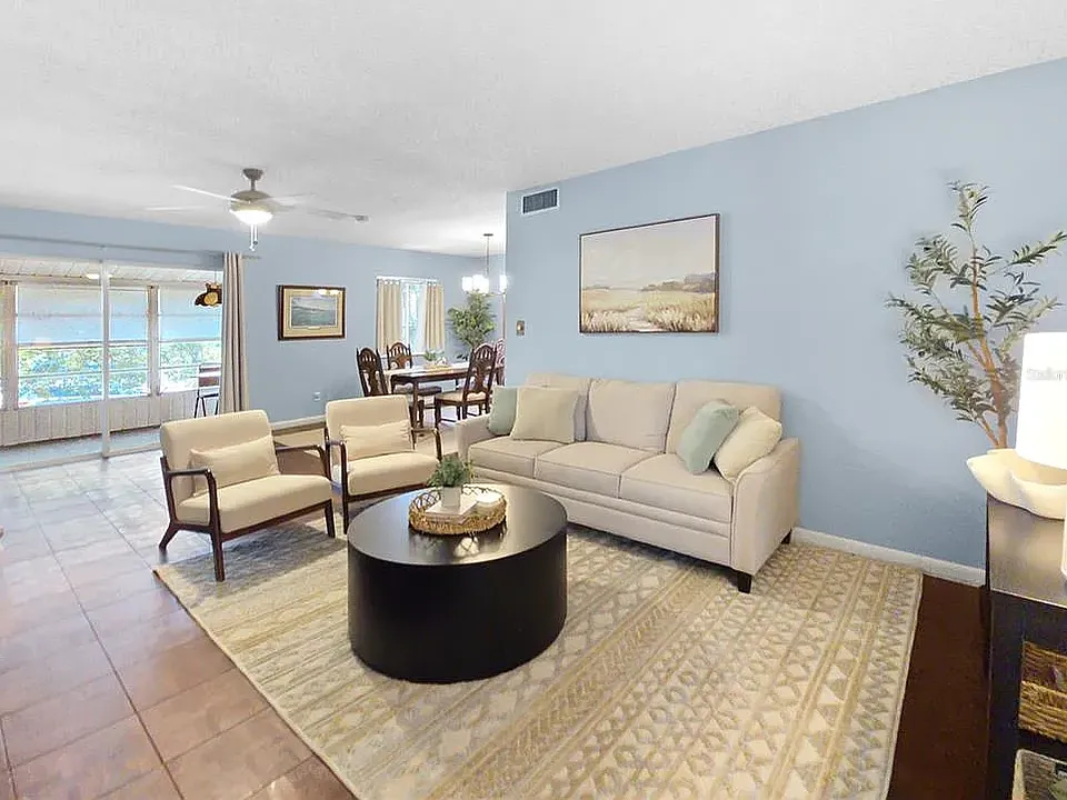 Fairways Cir