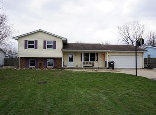 607 Sharon St, Tolono, IL 61880