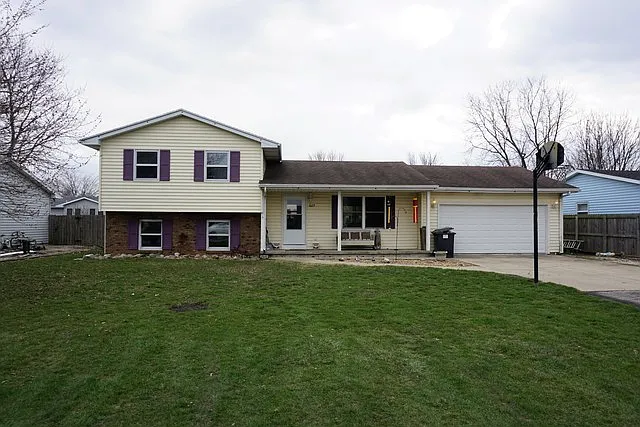 607 Sharon St photo 1