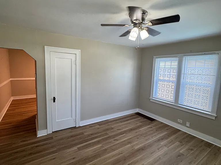 103 Whitelaw Ave — Photo 5