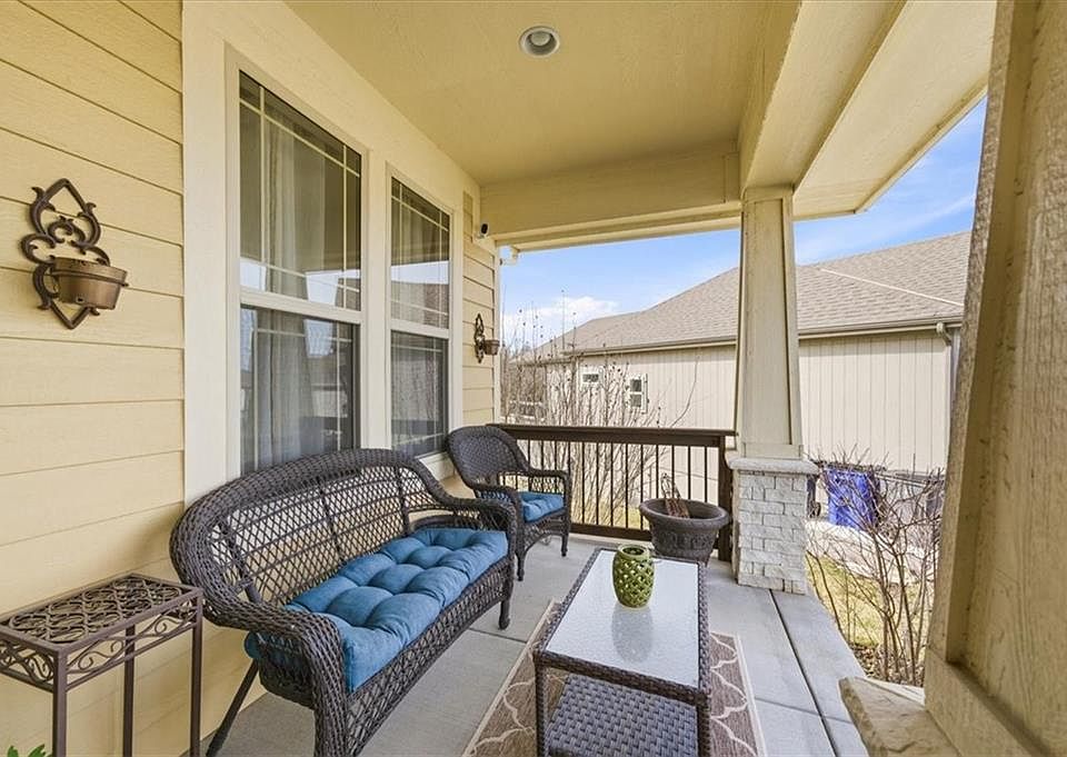 2717 W Sitka Dr, Olathe, KS 66061 | Zillow