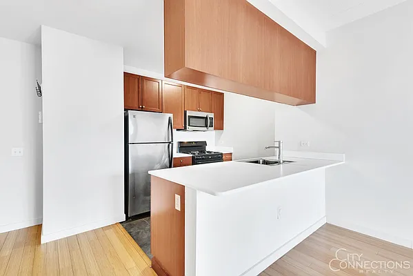 Rented by City Connections Realty | media 12