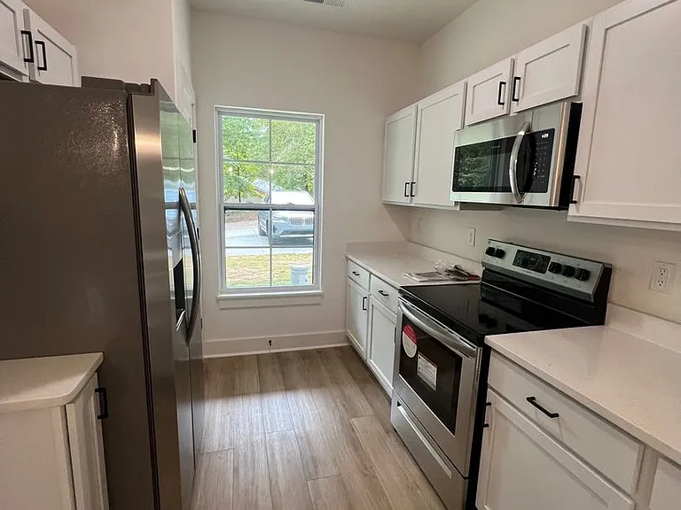 261 Willow Ct — Photo 6