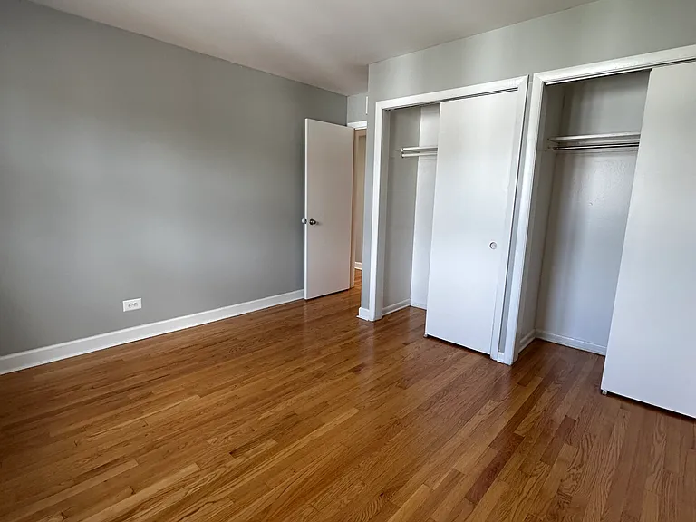4924 Mulford St #3E — Photo 6
