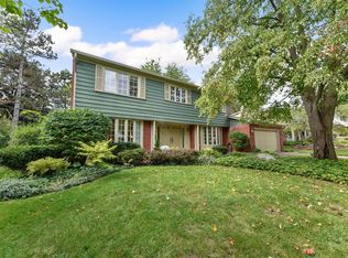 2040 Delaware Dr, Ann Arbor, MI