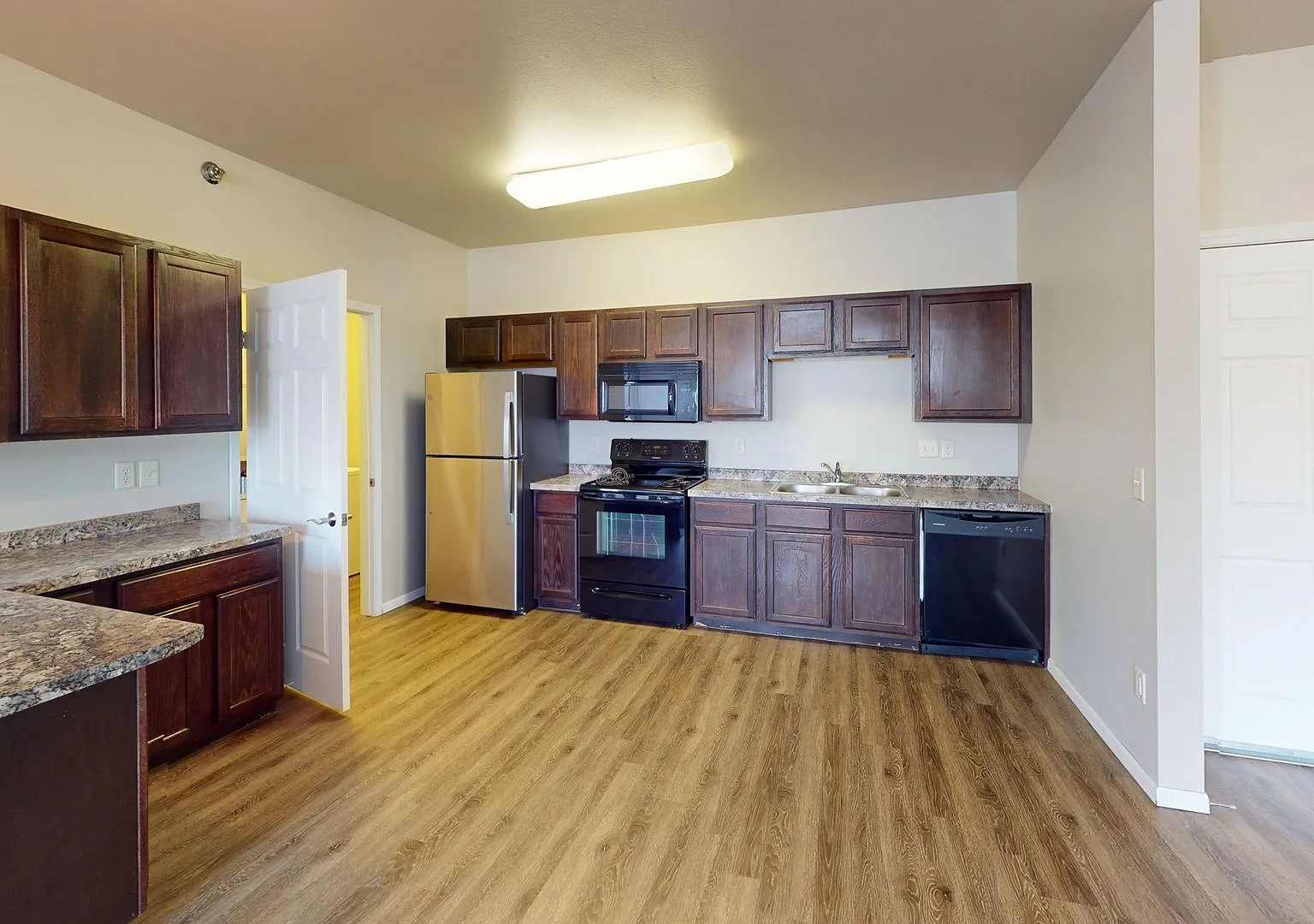 Burlington Apartments — Photo 2