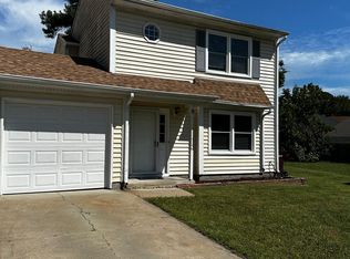 9 Upton Cir, Chesapeake, VA 23320
