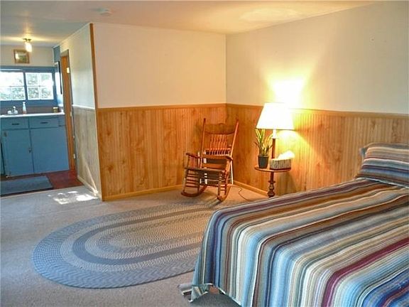 4th image of 16020 Marine Dr