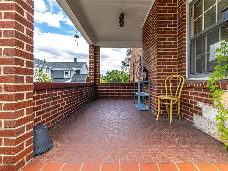 2510 Tillett Rd SW — Photo 5