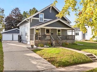 1107 S Pearl St, New London, WI 54961