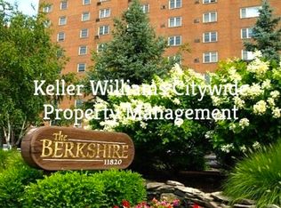 11820 Edgewater Dr APT 909, Lakewood, OH 44107