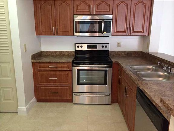 3rd image of 9122 W Atlantic Blvd APT 728