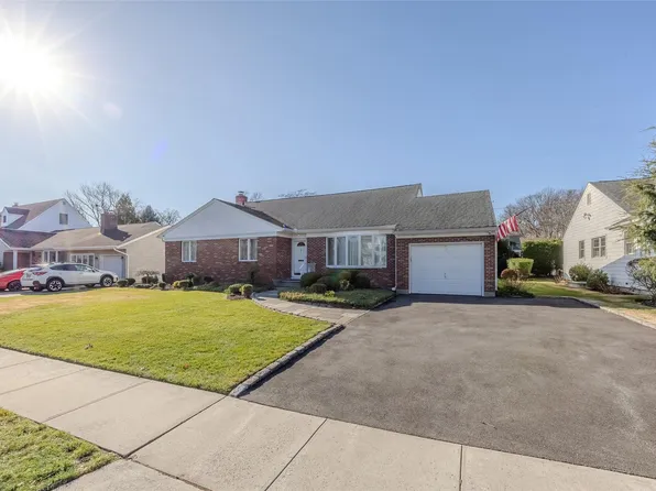 10 Spruce Street, Garden City, NY 11530