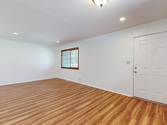 4th image of 2107 Duportail St
