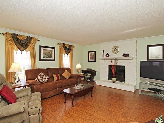 5th image of 4110 W Cooper Lake Dr SE
