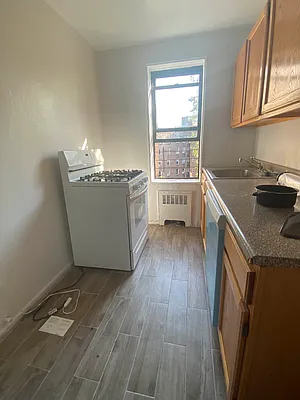 Rented by Contact Realty | media 16