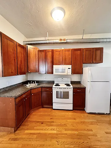 205 Highland Ave Photo 1