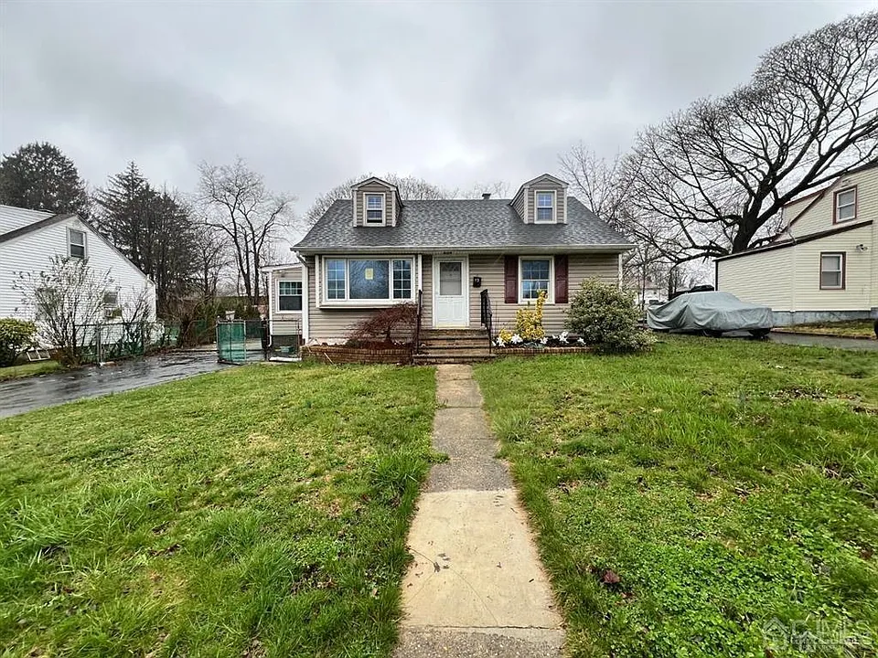13 Sheridan Ave