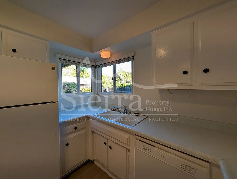 2 bed, $3,600 — Photo 3