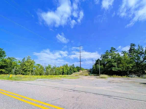 280 Northwoods Rd, Marquette, MI 49855