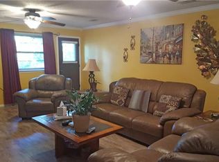 304 W Mistletoe Dr, Kennedale, TX 76060